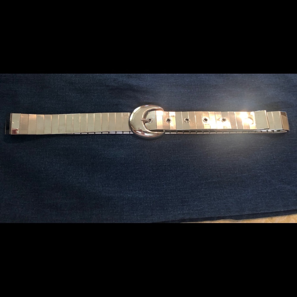 💚 SALE  💚 Vintage Metal Buckle Belt